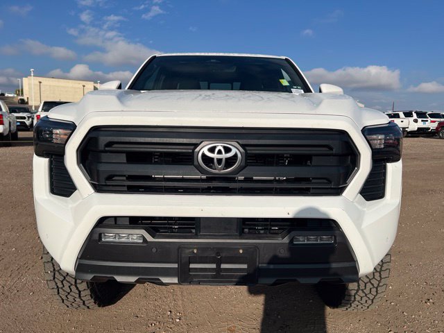 Used 2025 Toyota Tacoma SR5 AWD/4WD image 8