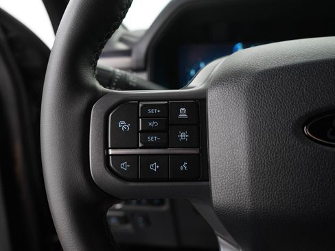 Used 2025 Ford F150 Lariat AWD/4WD image 28