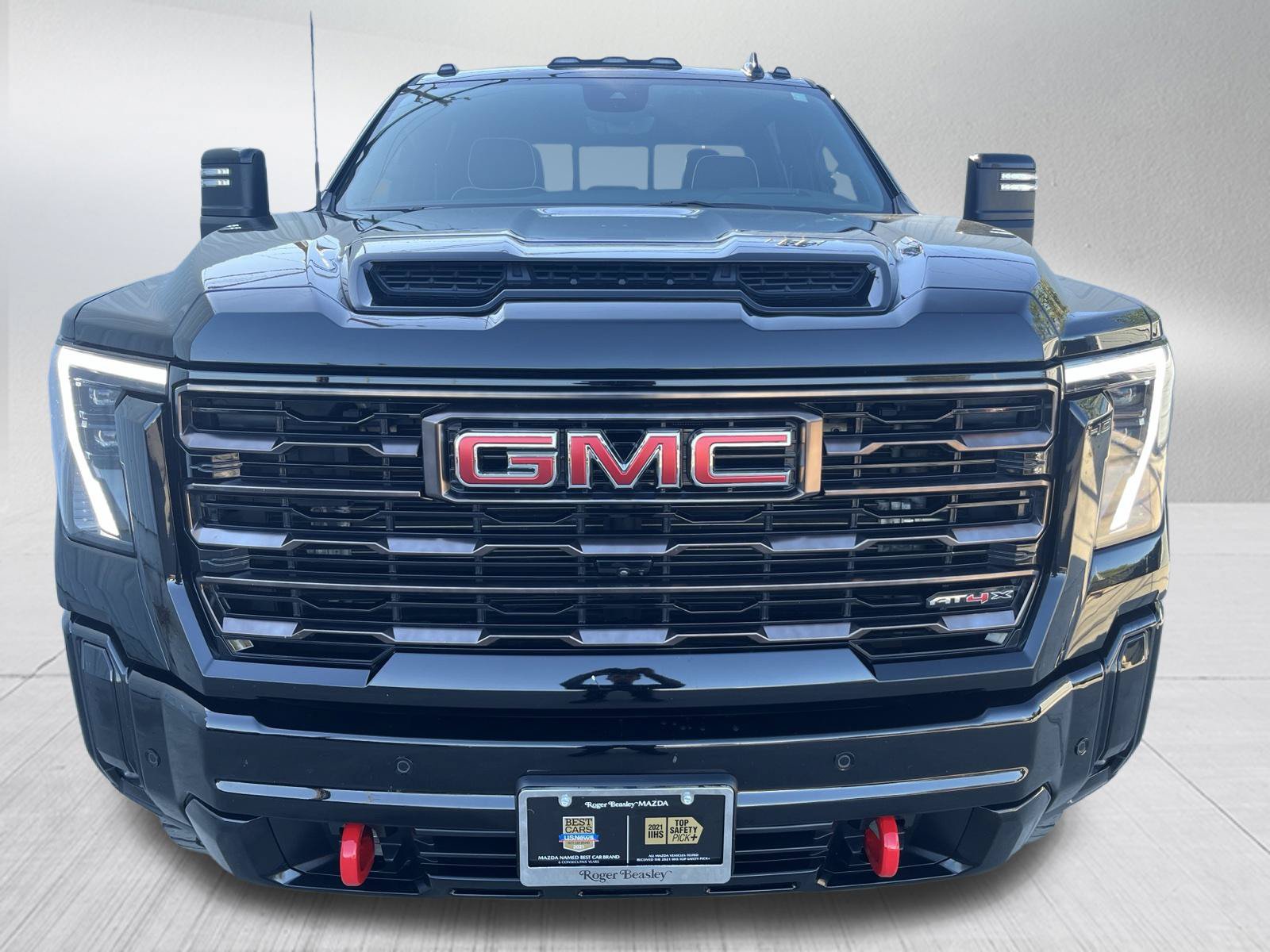 Used 2025 GMC Sierra 2500 AT4X AWD/4WD image 2