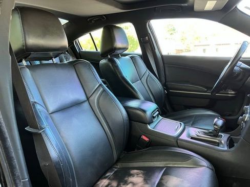 Used 2019 Dodge Charger SXT w/ Leather Interior Group RWD image 23