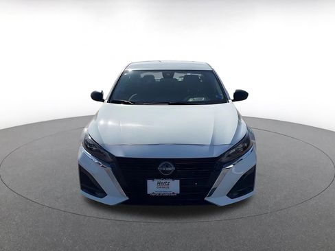 Used 2025 Nissan Altima 2.5 SV FWD image 4