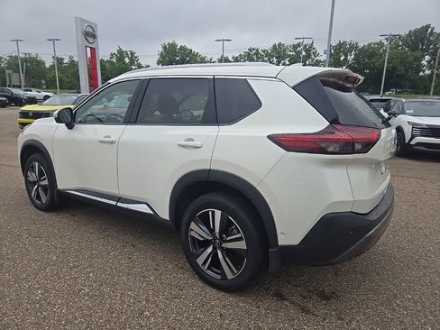 Used 2023 Nissan Rogue SL AWD/4WD image 5