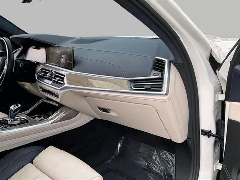 Used 2020 BMW X7 xDrive40i w/ Executive Package AWD/4WD image 18