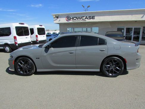 Used 2023 Dodge Charger R/T w/ Plus Group RWD image 9