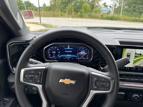 Used 2025 Chevrolet Silverado 2500 LTZ w/ LTZ Plus Package image 68