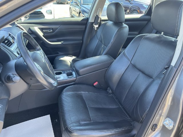 Used 2016 Nissan Altima 2.5 SL w/ 2.5 Technology w/LED Package FWD image 14