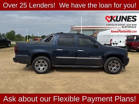 Used 2007 Chevrolet Avalanche LTZ w/ LTZ Preferred Equipment Group AWD/4WD image 2