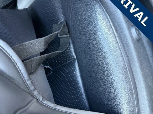 Used 2012 Mercedes-Benz C 250 Sedan image 7