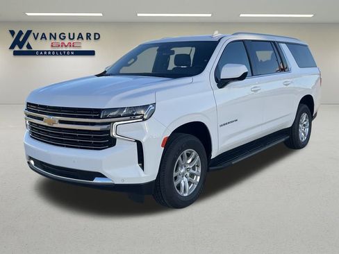 Used 2024 Chevrolet Suburban LT image 1