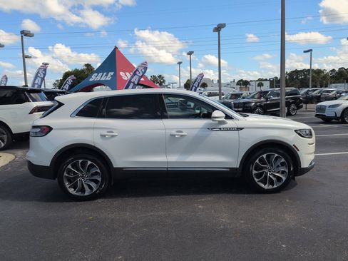 Certified 2023 Lincoln Nautilus Reserve AWD/4WD image 3