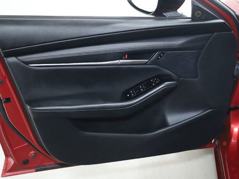 Used 2024 MAZDA MAZDA3 s image 25