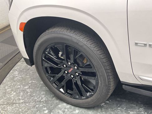 Certified 2024 GMC Yukon Denali AWD/4WD image 38