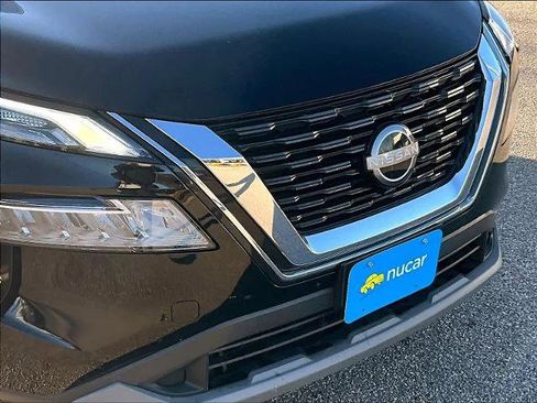 Certified 2023 Nissan Rogue SV image 30