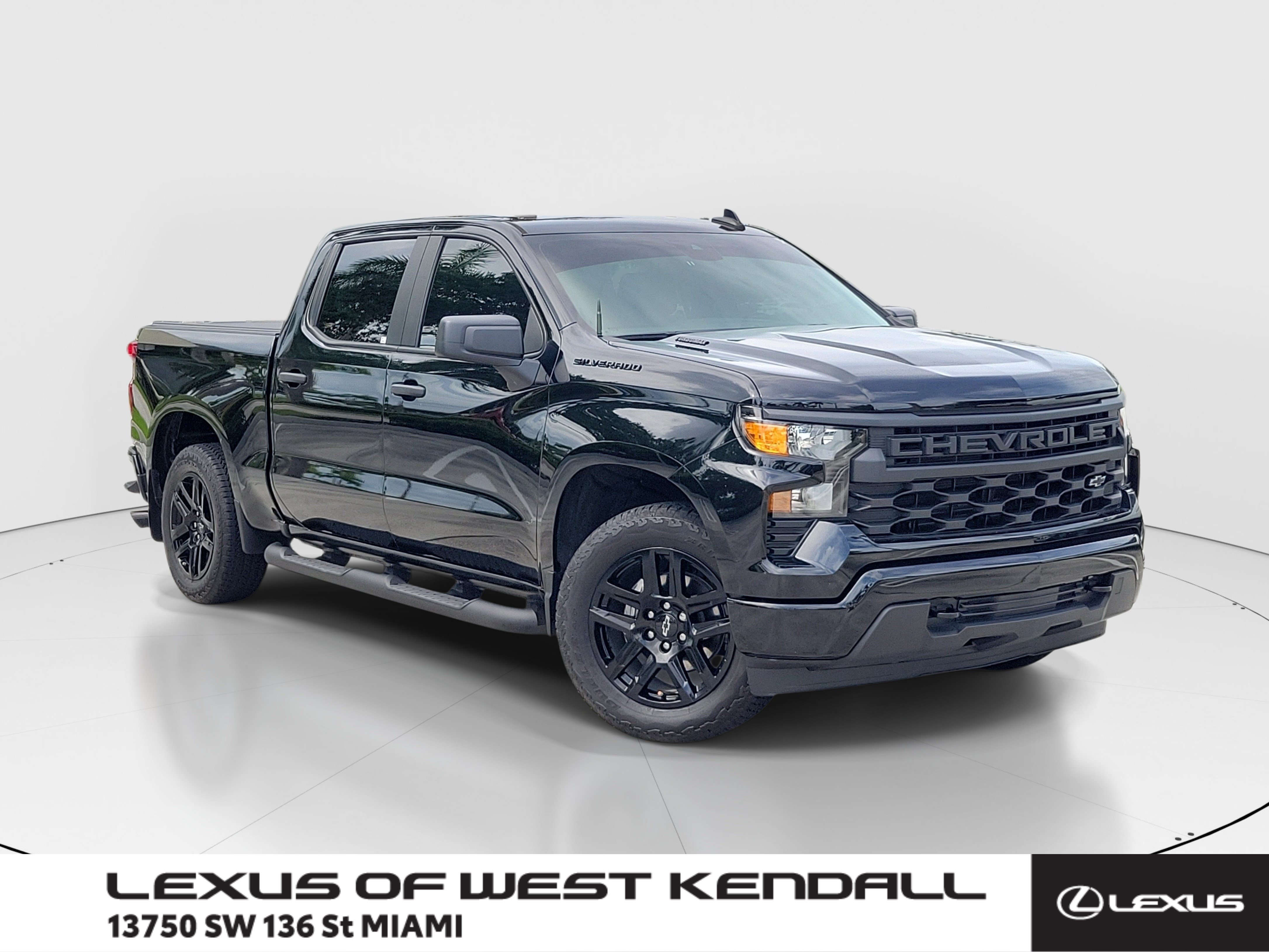 Used 2025 Chevrolet Silverado 1500 Custom w/ Turbomax Blackout Package RWD image 1