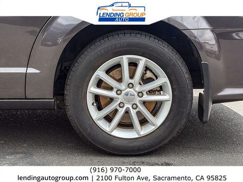 Used 2019 Dodge Grand Caravan SXT FWD image 10