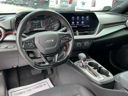 Used 2024 Chevrolet Trax RS FWD image 37