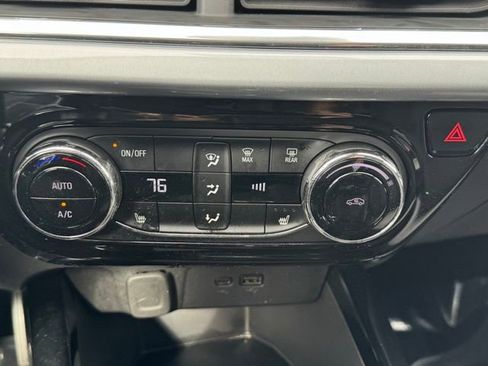 Used 2024 Chevrolet Trax LT w/ Driver Confidence Package image 9