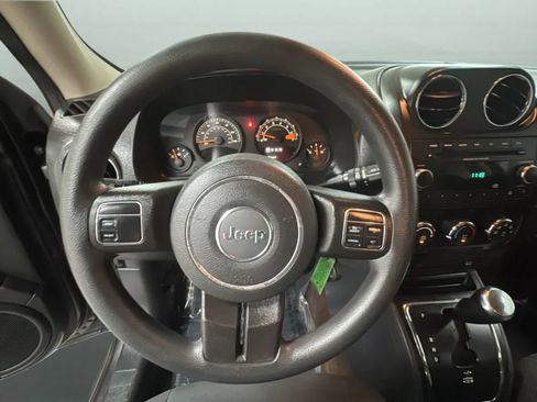 Used 2015 Jeep Patriot Sport w/ Power Value Group FWD image 20