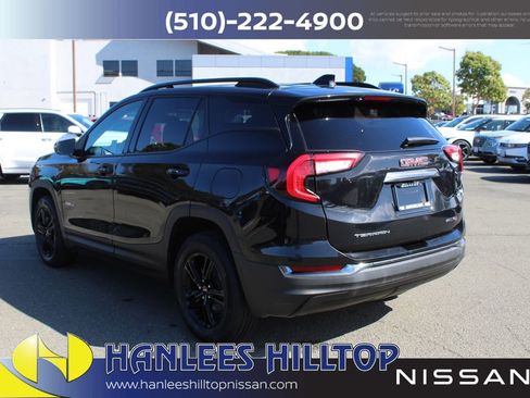 Used 2023 GMC Terrain AT4 image 9