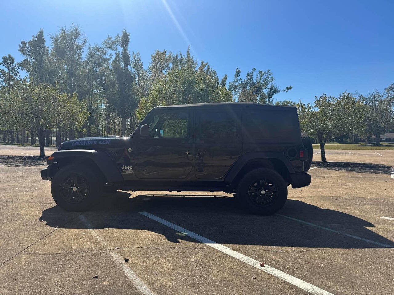 Used 2021 Jeep Wrangler Unlimited Sport AWD/4WD image 5