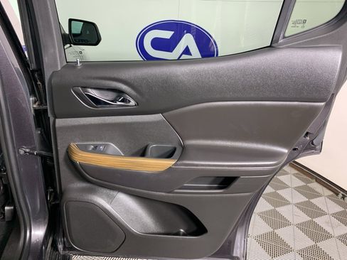 Used 2017 GMC Acadia SLE w/ Driver Alert Package I image 38