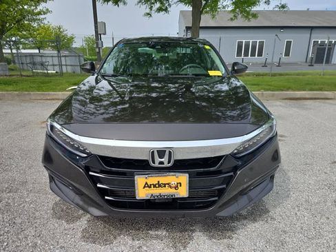 Used 2018 Honda Accord Touring image 3