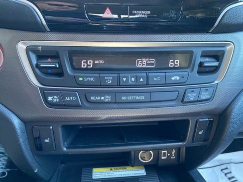Used 2023 Honda Ridgeline RTL-E image 19