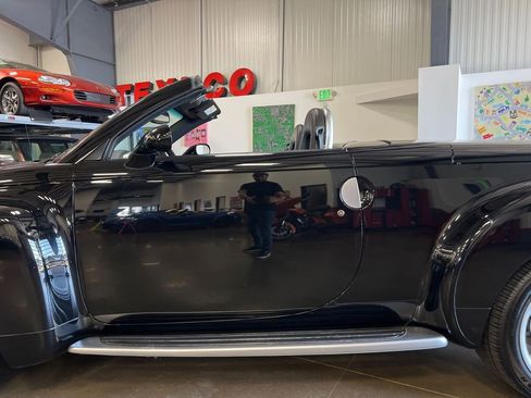 Used 2003 Chevrolet SSR w/ Preferred Equipment Group image 53