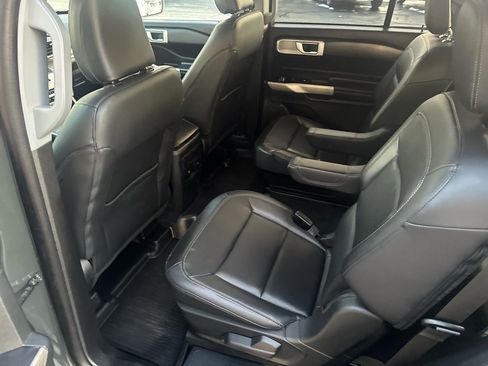 Used 2023 Ford Explorer XLT w/ Equipment Group 202A image 9