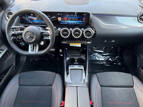 New 2026 Mercedes-Benz GLA 35 AMG 4MATIC image 12