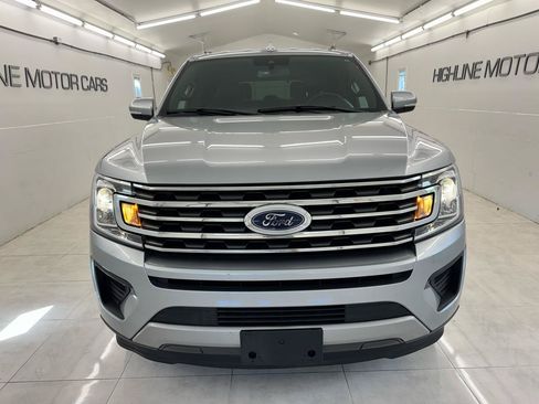 Used 2021 Ford Expedition XLT RWD image 2