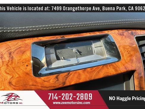 Used 2013 Cadillac Escalade Platinum AWD/4WD image 28