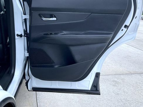 Certified 2025 Nissan Murano SV AWD/4WD image 21