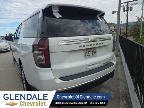 Certified 2023 Chevrolet Suburban Premier RWD image 4