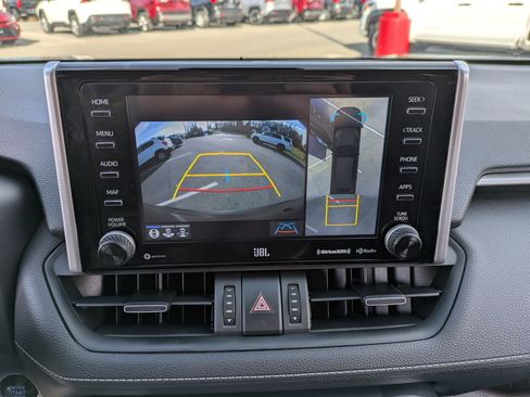 Used 2019 Toyota RAV4 Limited image 12