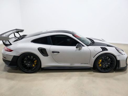 Used 2018 Porsche 911 GT2 RS w/ Weissach Package image 63