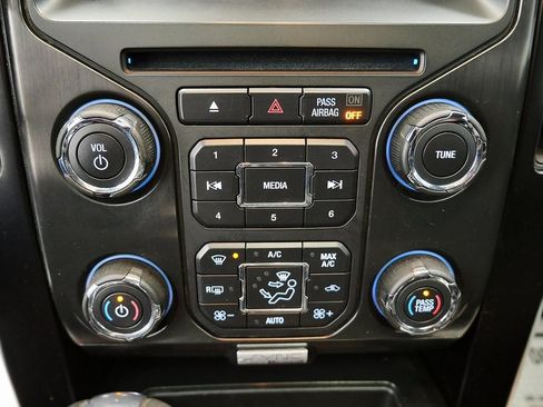 Used 2014 Ford F150 FX4 w/ Equipment Group 402A Luxury image 28