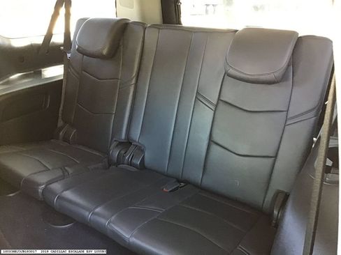 Used 2018 Cadillac Escalade ESV Luxury w/ LPO, Radiant Package RWD image 10