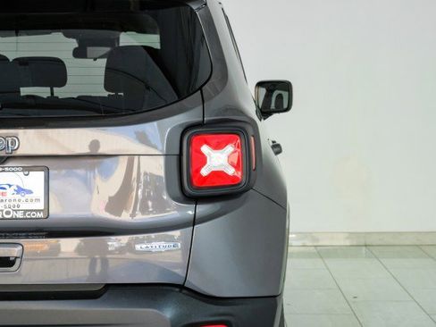 Used 2019 Jeep Renegade Latitude image 41
