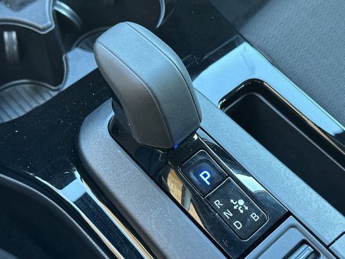 Used 2025 Toyota Prius LE image 22