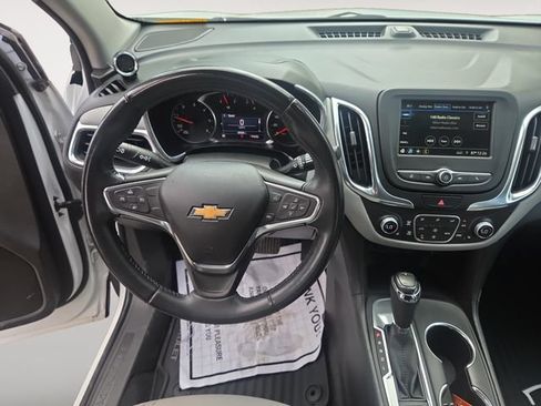 Used 2019 Chevrolet Equinox LT FWD image 10