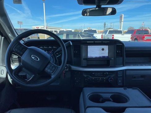 Used 2024 Ford F250 XL w/ XL Chrome Package image 13