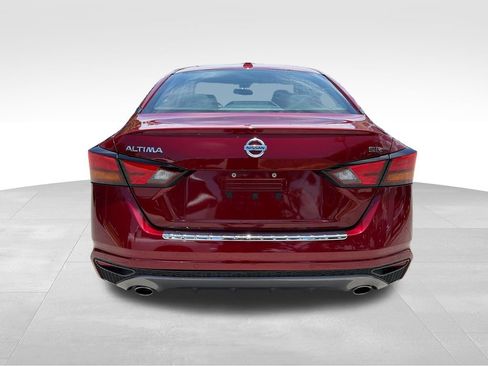 Used 2022 Nissan Altima 2.5 SR FWD image 7