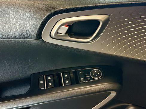 Used 2020 Kia Soul X-Line FWD image 15