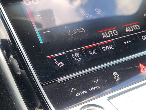 Used 2025 Audi A8 L 3.0T AWD/4WD image 28