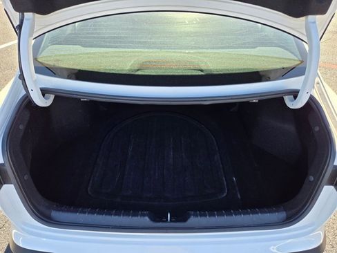 Used 2025 Kia K4 LXS image 7