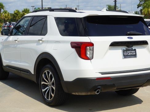 Used 2022 Ford Explorer ST-Line AWD/4WD image 8