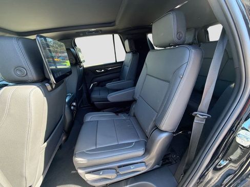 Used 2024 GMC Yukon Denali w/ Denali Reserve Package image 24