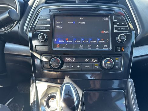 Used 2017 Nissan Maxima 3.5 SV FWD image 17