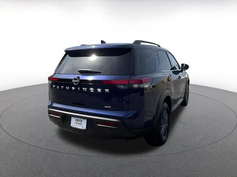 Used 2025 Nissan Pathfinder SV image 14